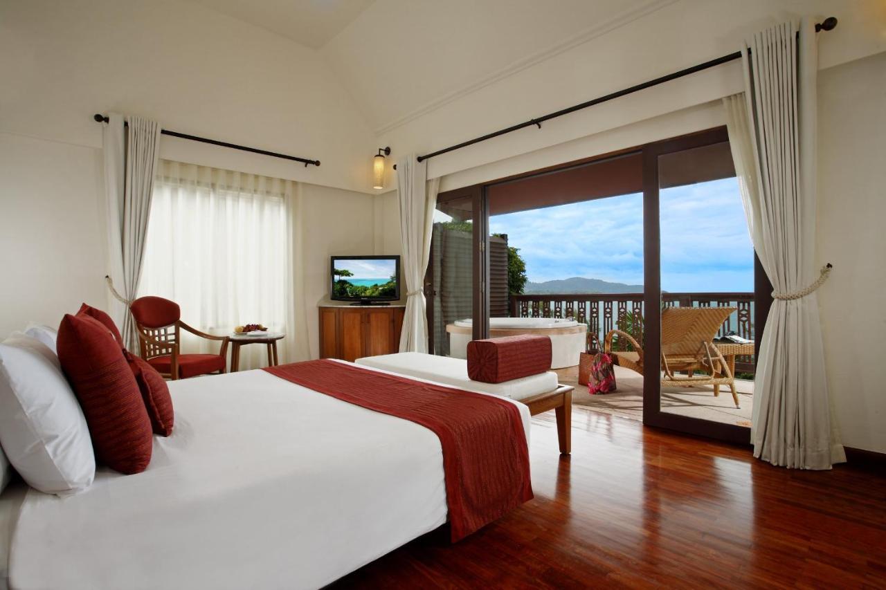 Centara Villas Phuket Karon Екстериор снимка