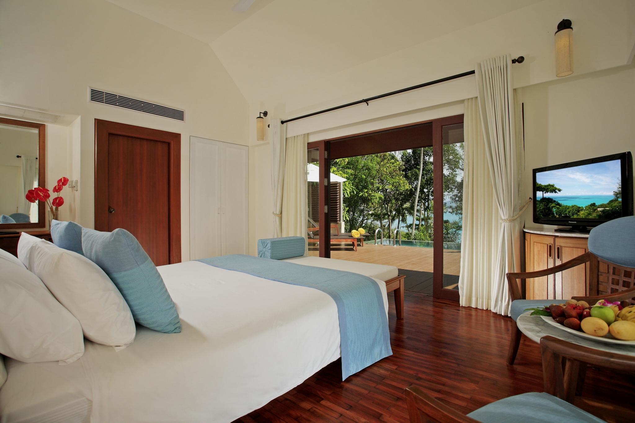 Centara Villas Phuket Karon Екстериор снимка