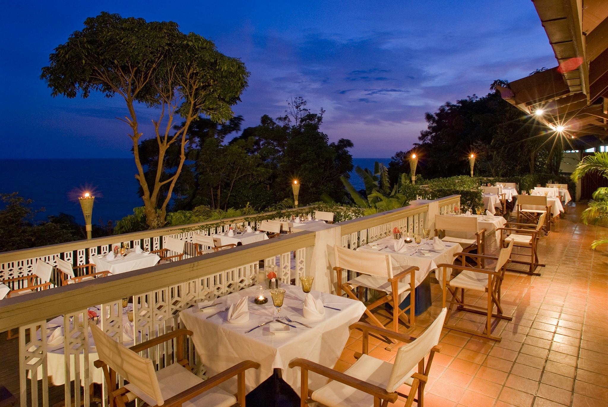 Centara Villas Phuket Karon Екстериор снимка