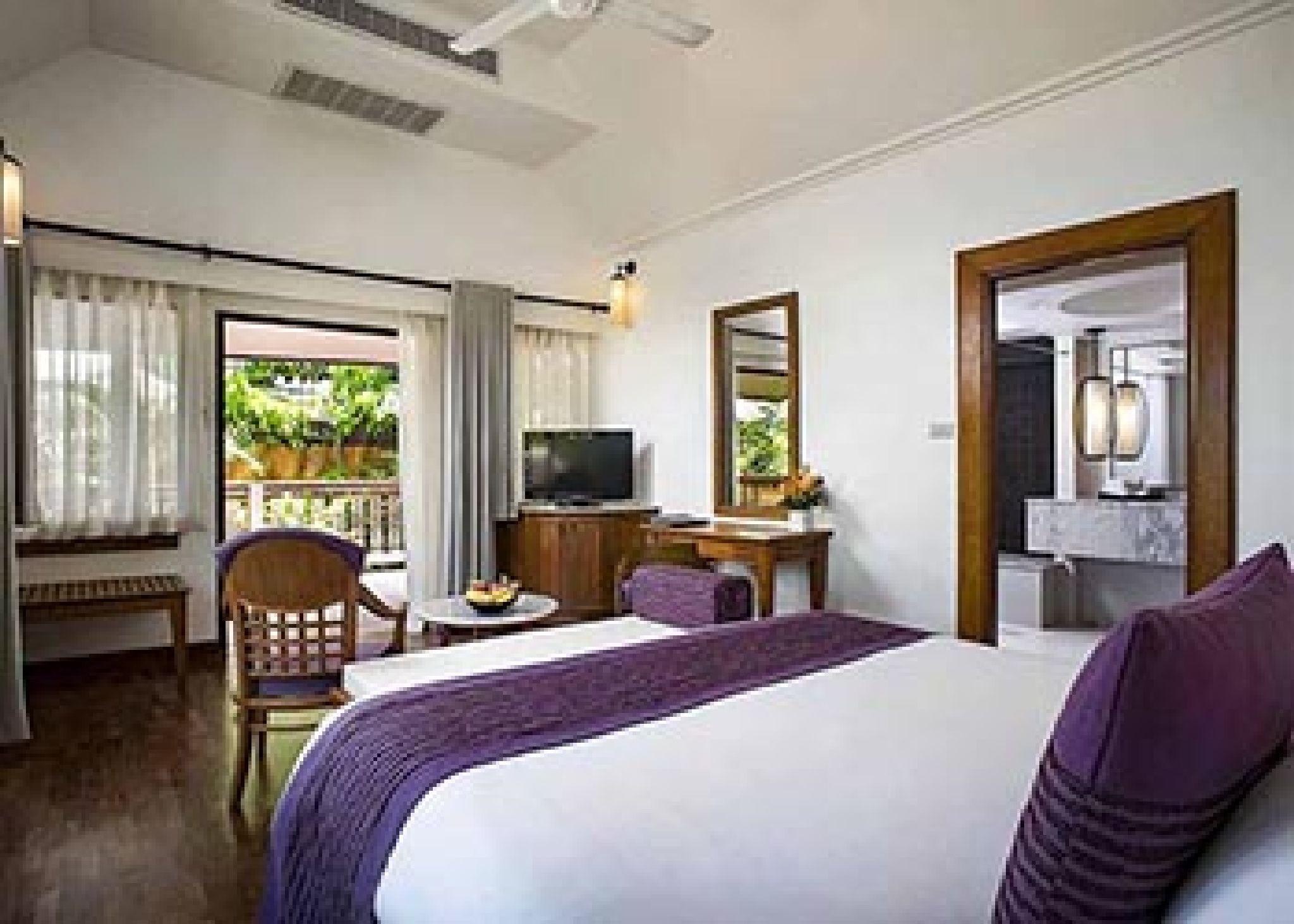 Centara Villas Phuket Karon Екстериор снимка